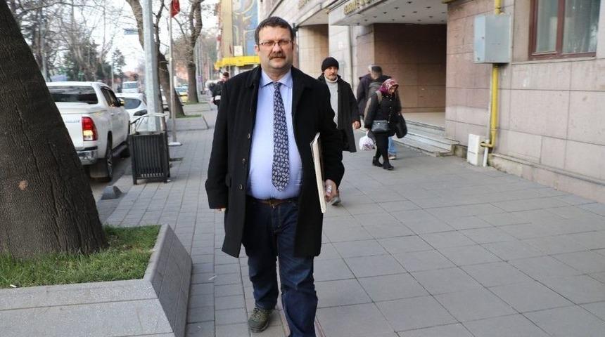 Ttk Genel M&uuml;d&uuml;r&uuml; 30 Bin Liralık Takvim Alarak Kul&uuml;be Destek Verdi