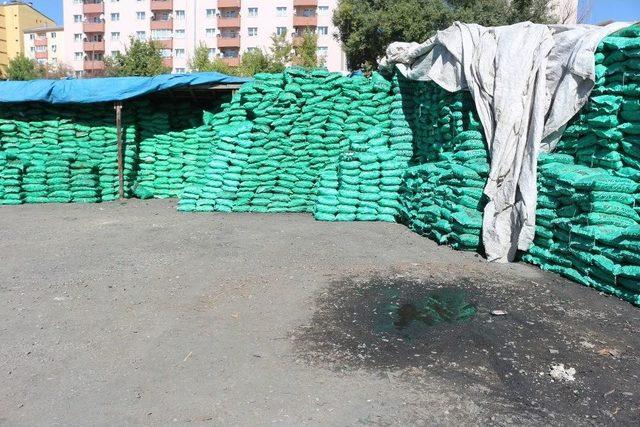 Ağrı’da Kömür Hareketliliği Yaşanıyor