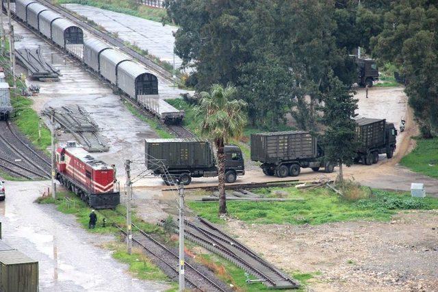 Hatay’da Askeri Malzeme Sevkiyatı