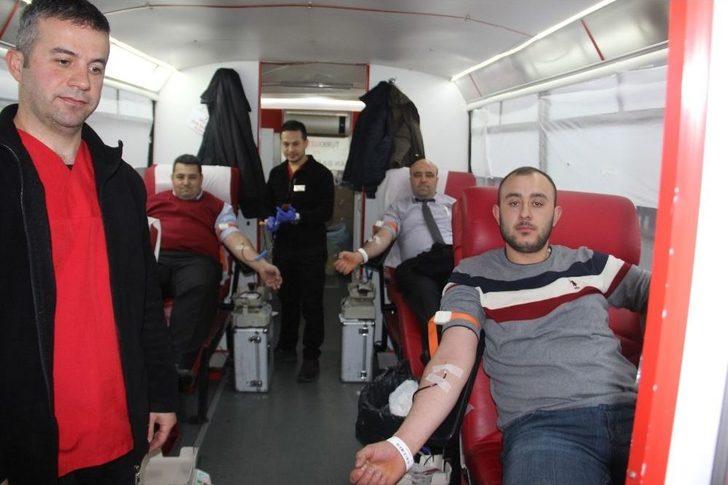 Sağlık Çalışanları Kan Bağışında Bulundu G4