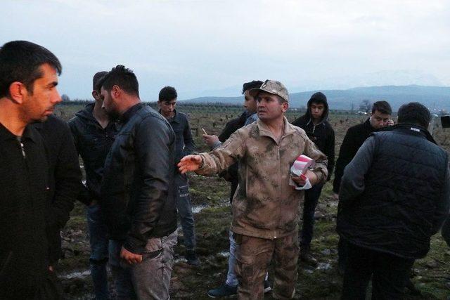 Meraklı Köylüler Yürekleri Ağızlara Getirdi