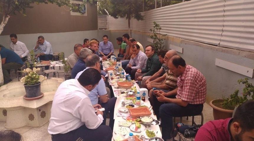 Başkan Taşkın Esnafla Bir Araya Geldi