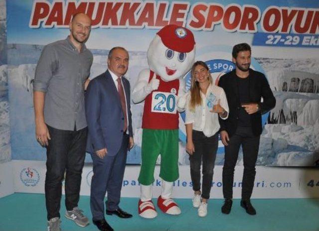 Şahika Ercümen, Pamukkale Için Antik Havuza Daldı