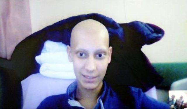 12 Liseli, Lösemi Hastası Arkadaşlarına Moral Için Saçlarını Kazıttı 1