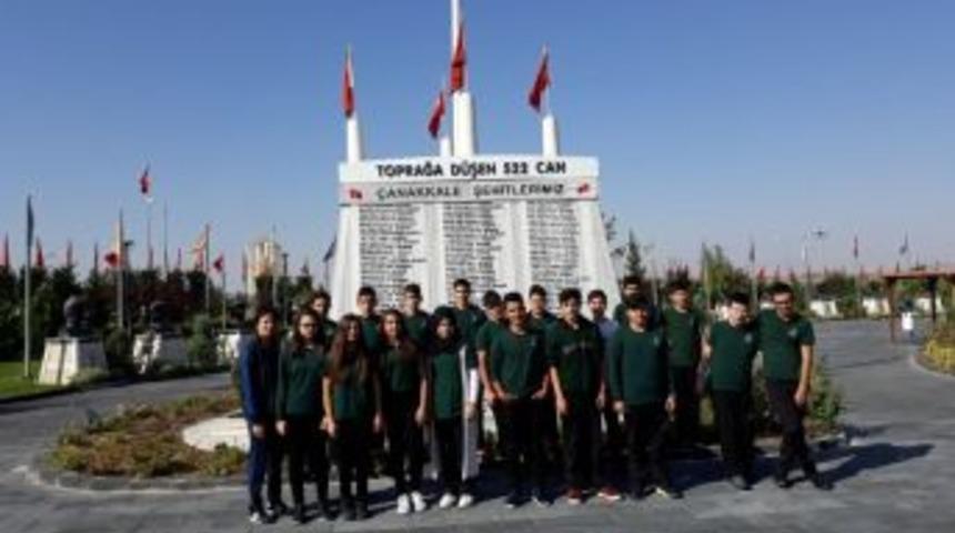 Kardelen Koleji &Ouml;ğrencileri 15 Temmuz Şehitler Parkını Ziyaret Etti