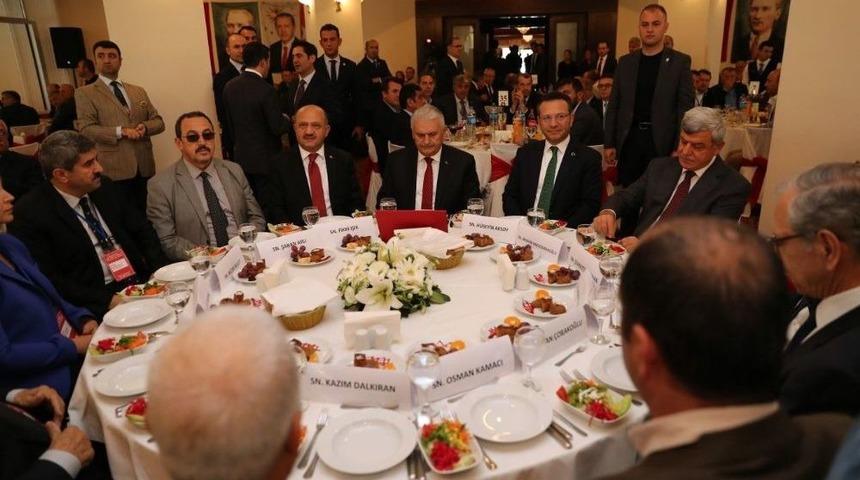 Başbakan Yıldırım: "o Bölgede Yaşayan Kürtleri, Arapları, Türkmenleri Ataşe Atanlar, Onların Sırtını Sıvazlayanlara Çok Güvenmesin"