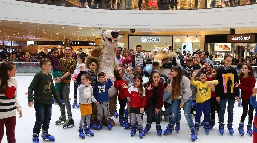 Çocuklar Sid Ve Scrat İle Buz Pistinde Buluşacak