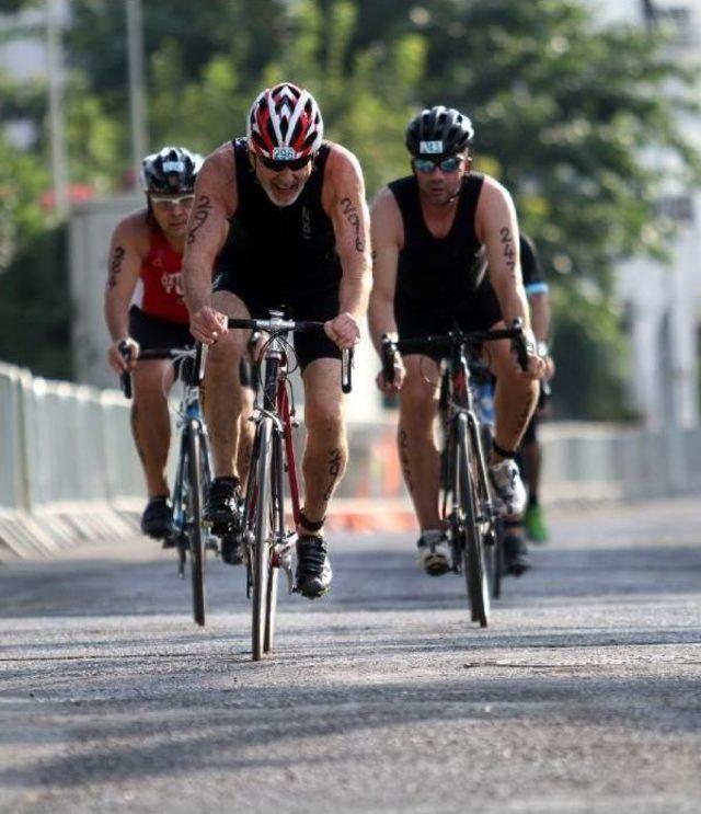 Alanya'da Triatlon Heyecanı