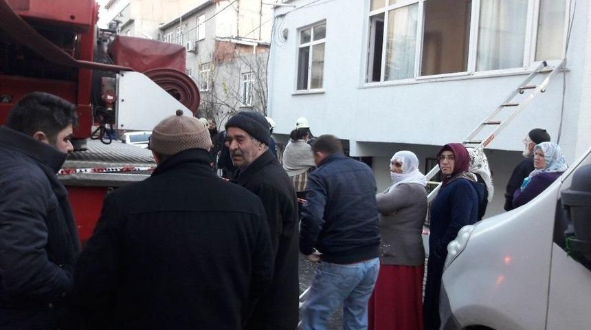 Avcılar&rsquo;da Korkutan Yangın