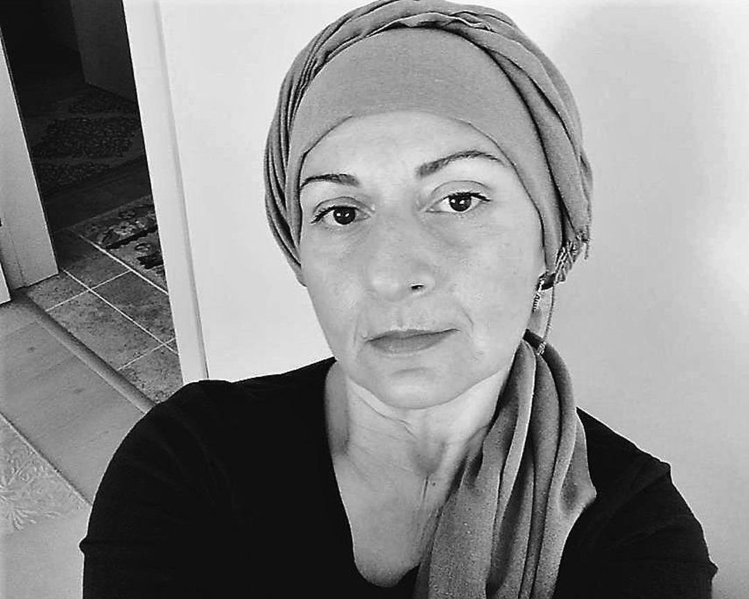 Kocası Tarafından 16 Yerinden Bı&ccedil;aklanarak &Ouml;ld&uuml;r&uuml;len Fatma, Defnedildi