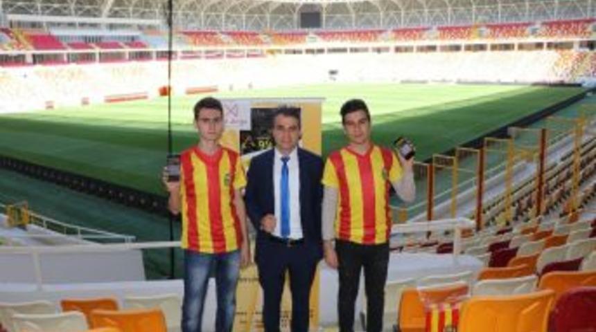 Skoru Bildiler Formayı Kaptılar