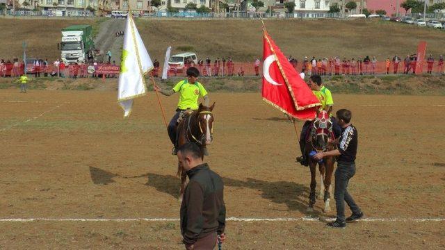 Atlı Cirit Şöleni’nde Sporcular Kıyasıya Mücadele Etti