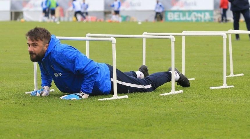 Trabzonspor&rsquo;da Onur&rsquo;un Performansı Tartışılıyor
