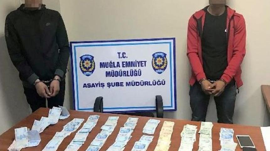 Yaşlı Kadınların Para Ve Altınlarını Dolandıran 2 Ş&uuml;pheli Yakalandı