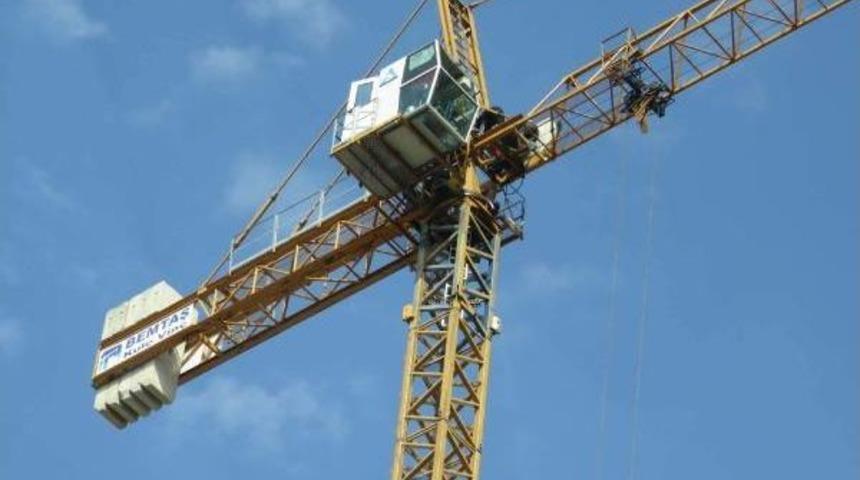 51 Metre Y&uuml;ksekte Can Pazarı