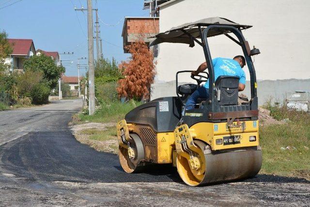 Kartepe’de Yollar Onarılıyor