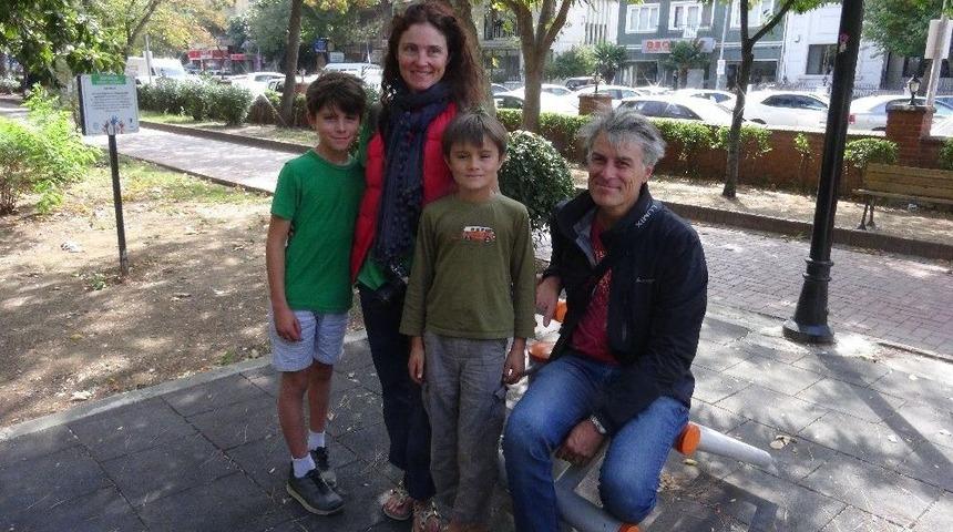 Kayıp Turist &Ccedil;ocuklar Oyun Parkında Bulundu