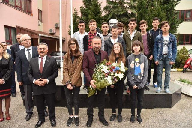 İzmit Belediyesi&rsquo;nin Okullardaki Hizmeti Devam Ediyor 2