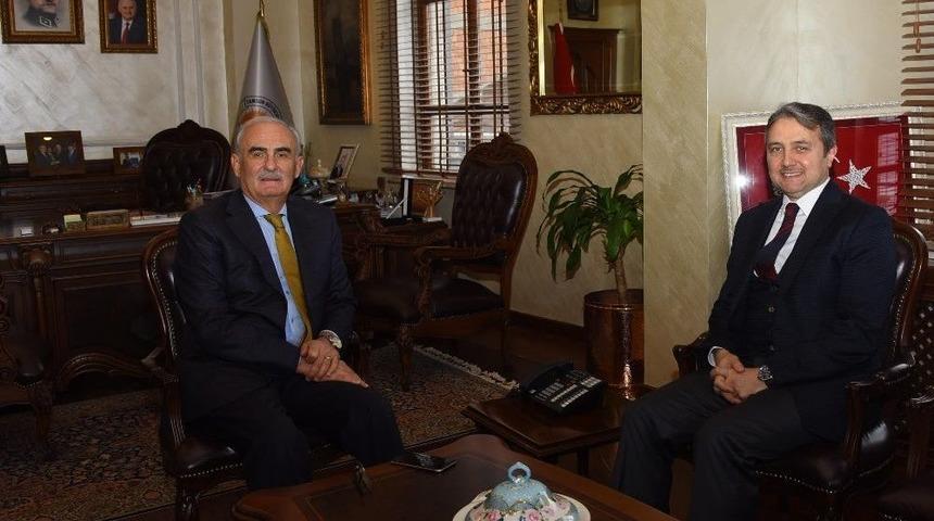 Akt&uuml;rk Ceo Oldu