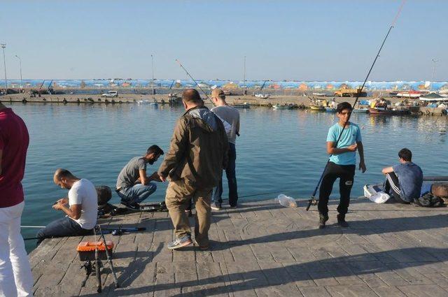 Akçakoca’da Havalar Isınınca Park Ve Bahçeler Doldu 2