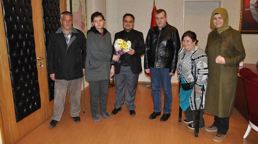 Kaymakam T&uuml;rker &Ccedil;ağatay Halim&rsquo;e Doğum G&uuml;n&uuml; S&uuml;rprizi