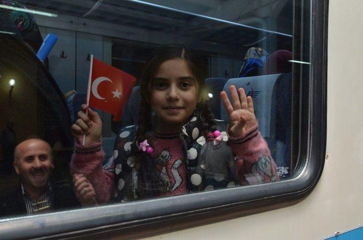 Malatya’dan 350 Kişilik Kafile, Halisdemir’in Kabrini Ziyarete Gitti G3