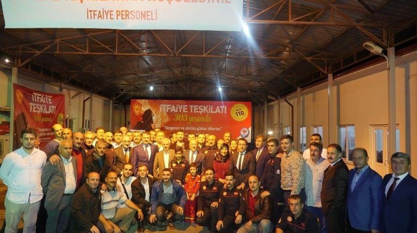 Başkan G&uuml;mr&uuml;k&ccedil;&uuml;oğlu İtfaiye Teşkilatı İle Bir Araya Geldi