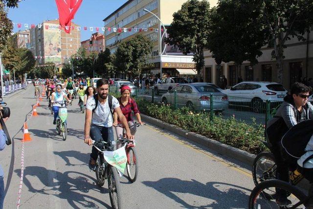 Doğa’ya Saygı İçin Pedal Çevirdiler