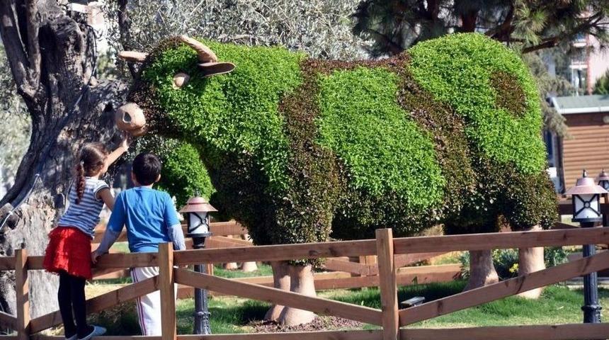 Aliağa’nın Çiftliğini Çocuklar Çok Sevdi