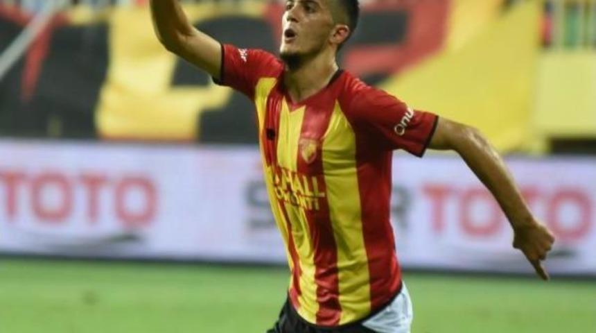 G&ouml;ztepe'nin Gol Y&uuml;k&uuml;n&uuml; Eski Oyuncular &Ccedil;ekti