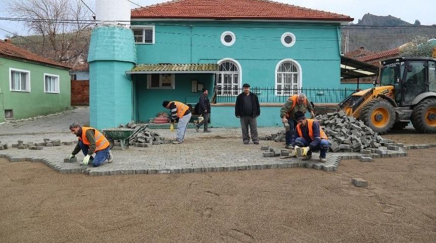 Turgutlu Belediyesinden Camilere Bakım