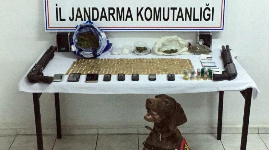 Manisa’da Uyuşturucu Tacirleri Kıskıvrak Yakalandı