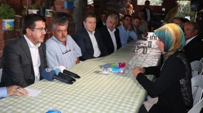 Bakan Zeybekci'den Şehit Ailesine Taziye Ziyareti