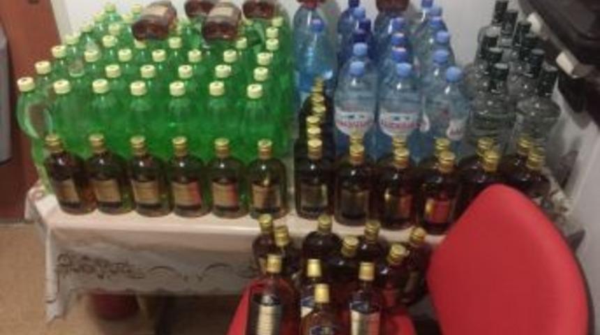 Yolcu Otob&uuml;s&uuml;nde Ka&ccedil;ak İ&ccedil;ki Ele Ge&ccedil;ti: 1 G&ouml;zaltı