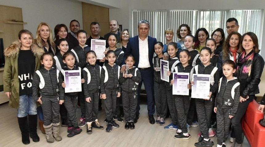 Uysal, Bale Okulu &Ouml;ğrencilerini Ağırladı