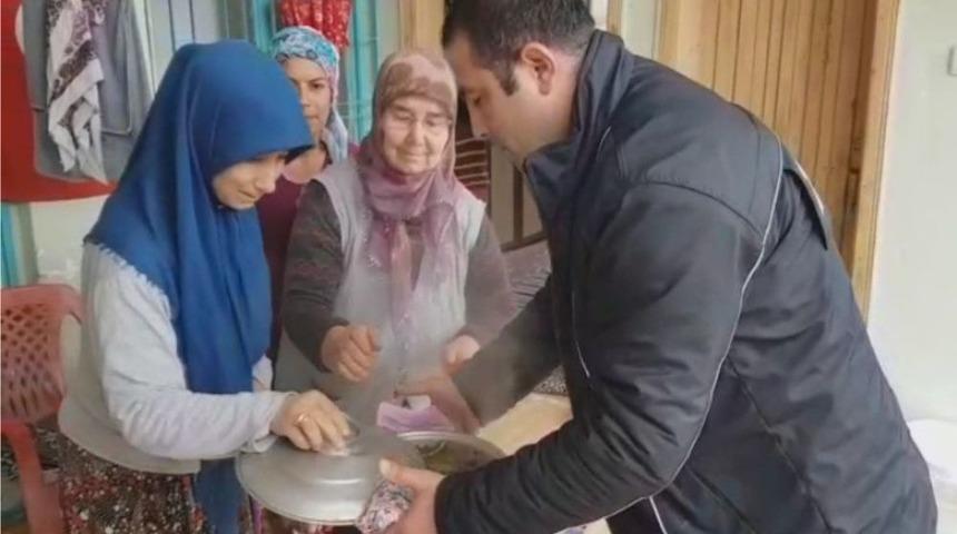 Vatandaştan Mehmet&ccedil;ik İle &Ouml;so&rsquo;ya Yemek Servisi