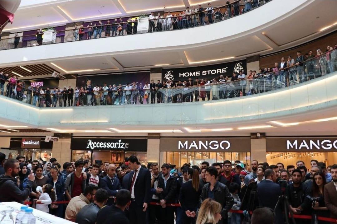 Necati Şaşmaz&rsquo;a Konya&rsquo;da Yoğun İlgi