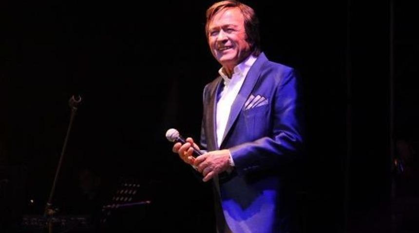 Erol Evgin, Bursa'da Hayranlarıyla Buluştu