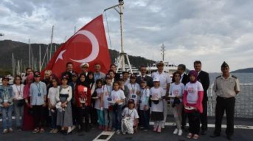 Muşlu &Ouml;ğrenciler Askeri Gemiyi Gezdi