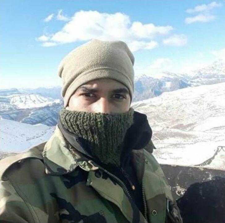 İnegöllü Kadınlar Askerler İçin "anne Kokusu Ve Duası" Taşıyan Boyunluklar Örüyor G3