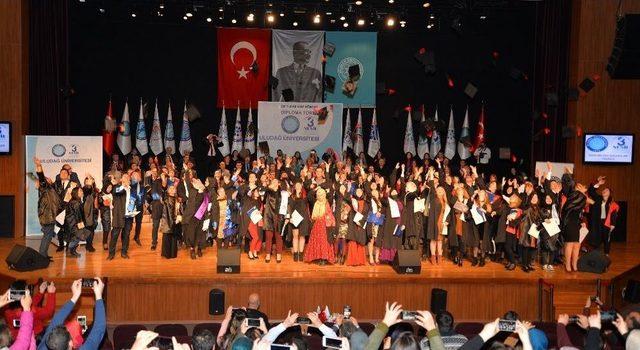 Uludağ Üniversitesi’nde Diploma Heyecanı