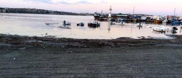 Tekirdağ'da Deniz 10 Metre Çekildi