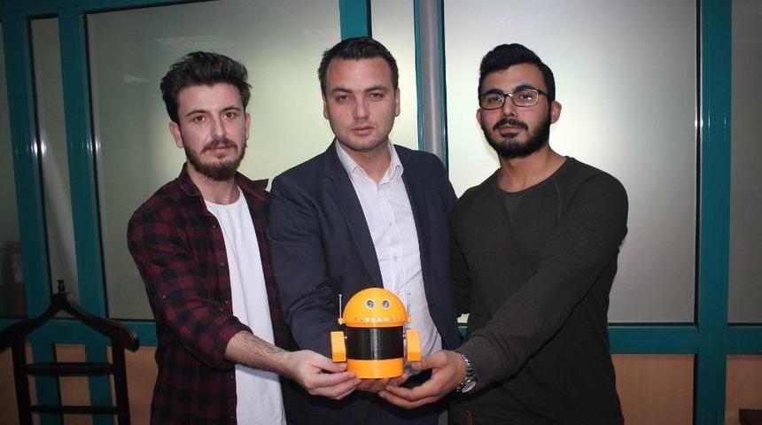 Turbem&rsquo;li Gen&ccedil;ler &Uuml;&ccedil; Boyutlu Yazıcıyla Robot Yaptılar