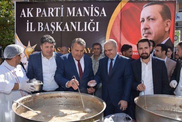 Ak Parti Manisa İl Başkanlığından 2 Bin 500 Kişilik Aşure İkramı