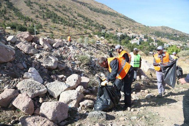 Ali Dağı Çöplerden Temizlendi