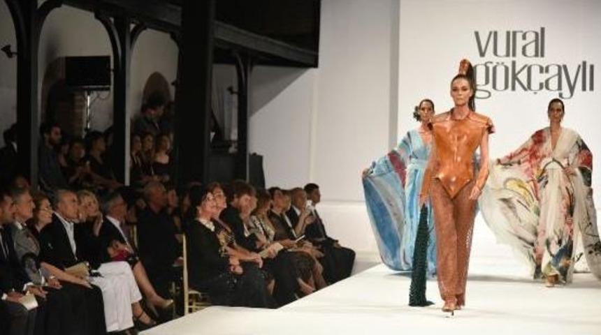 Alanya’Da 'anadolu Medeniyetlerinden İzler' Defilesi