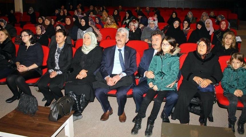 "&ccedil;ocuk Ne İster" Konferansı