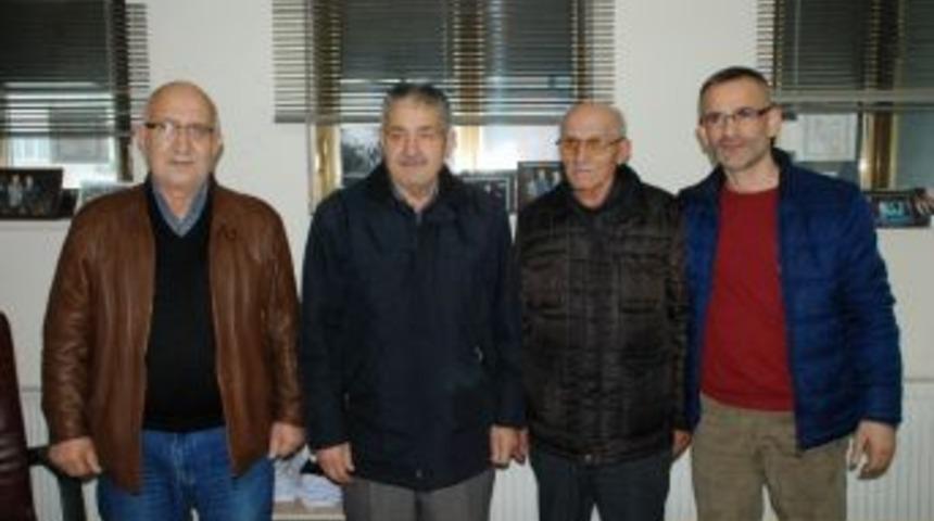 Kuru&ccedil;eşmeli Muhtarlar Eski Chp İl Başkanının İddialarını Yalanladı