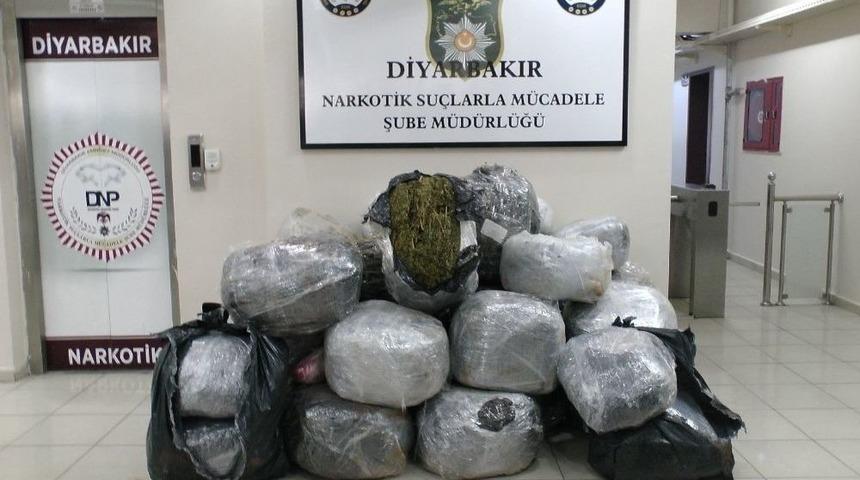 Diyarbakır&rsquo;da 330 Kilo Esrar Ele Ge&ccedil;irildi
