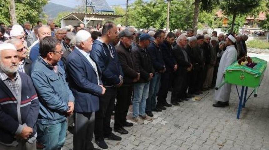 Ambulansta Oksijen T&uuml;p&uuml; Patladı, Hasta Yanarak &Ouml;ld&uuml; (3)